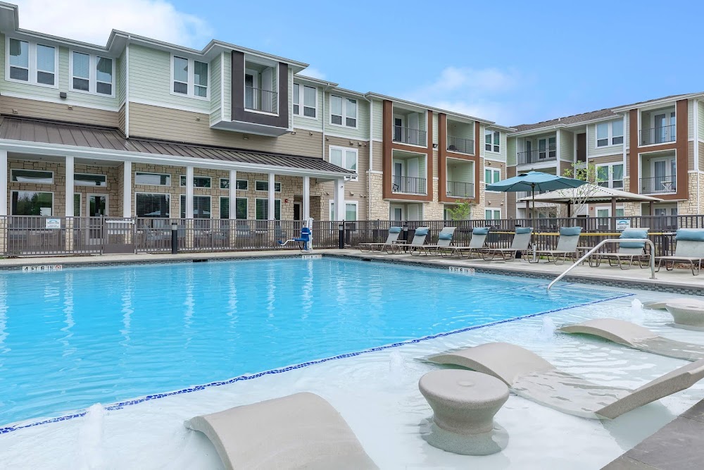 Green Oaks Apartments (Houston)