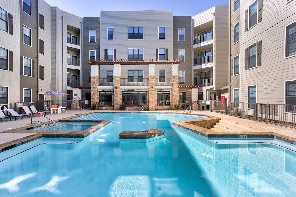 Maverick Place Apartments