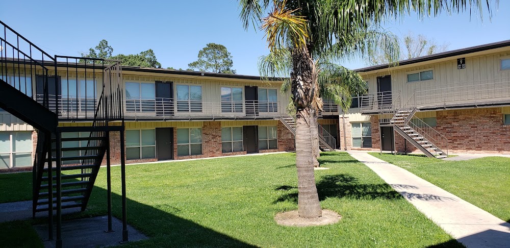 Royal Palms Apartments